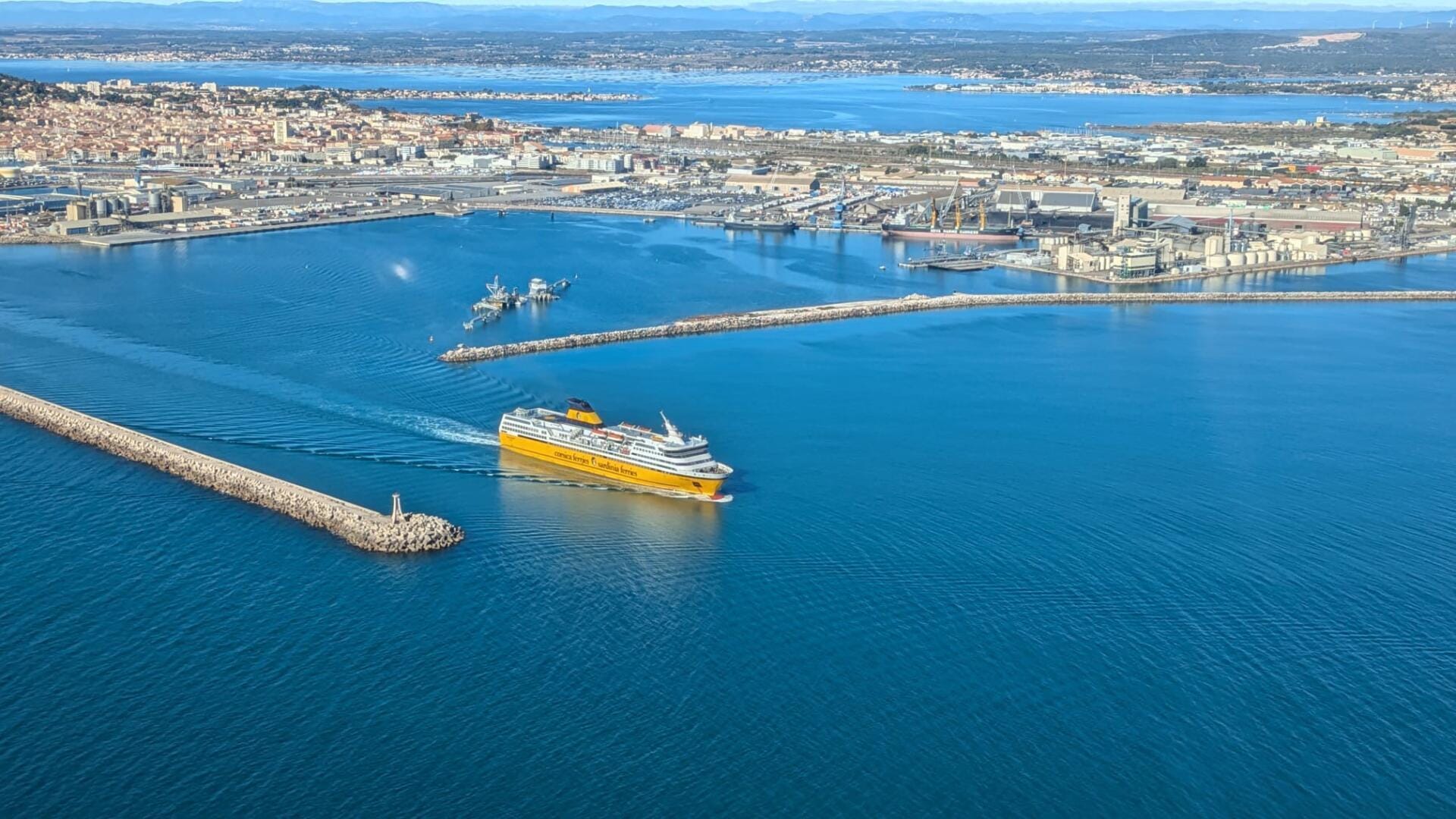 Les salins d'Aigues Mortes, Sète et la méditerranée - France