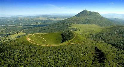 Chaine des Puys et volcans du massif central - Sancy