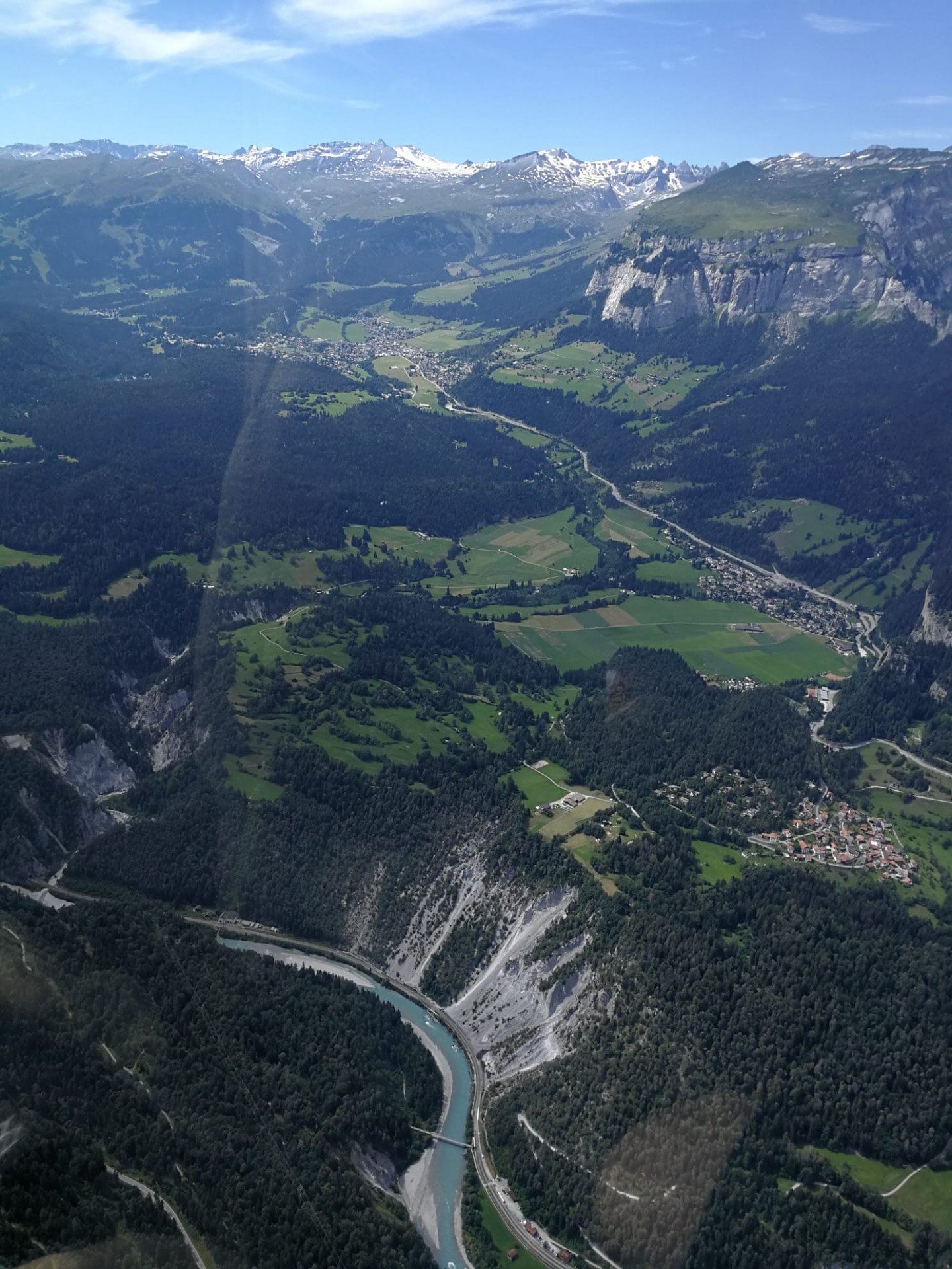 Rundflug eine Stunde mit dem Airbus Helicopter EC120B