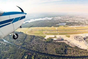 Rundflug über Berlin oder Wunschstrecke in Brandenburg