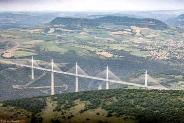 Viaduc de Millau, Lac de Pareloup & Puech de Montgrand