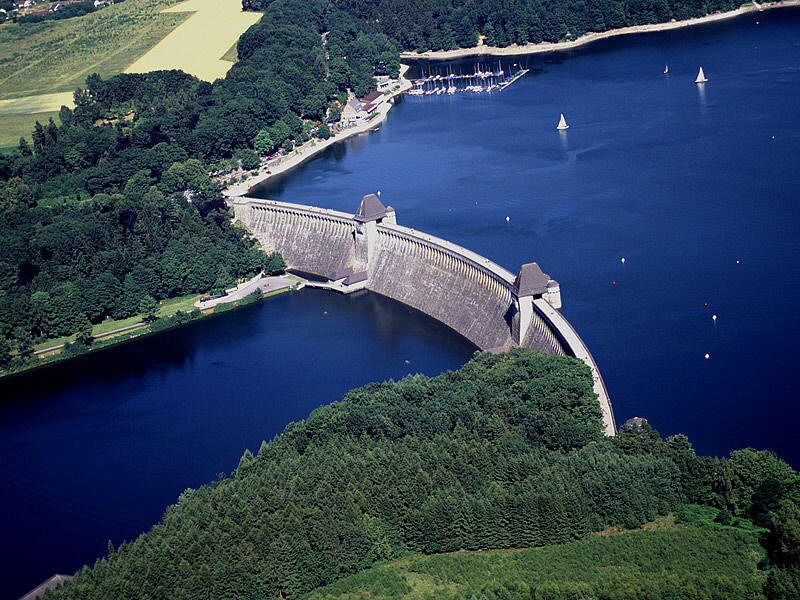 Sauerland-Rundflug über Dortmund und den Möhnesee