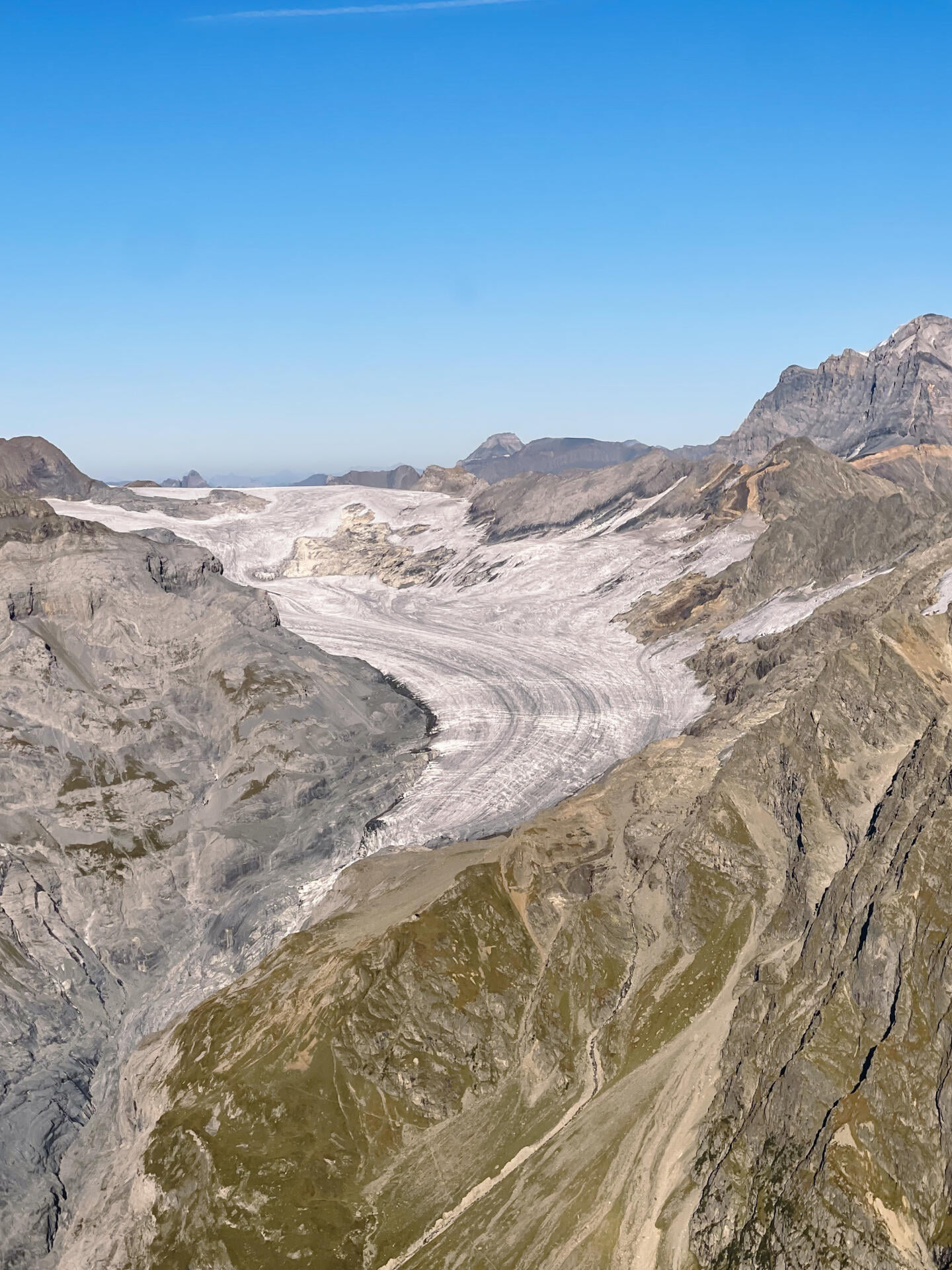 Entdecke die Glarner Alpen von oben