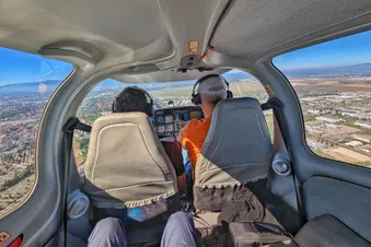 1 stündiger Rundflug (individuell gestaltbar)