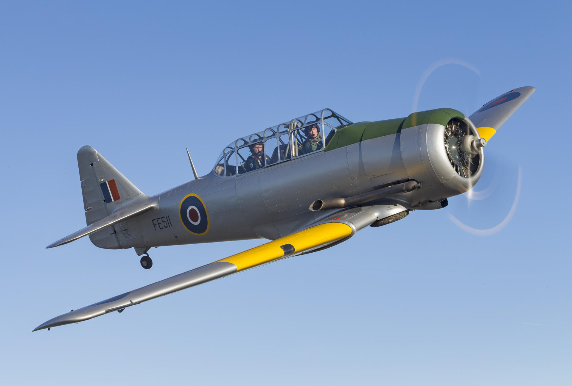 Vintage Harvard Warbird Experience - 20 mins near London.