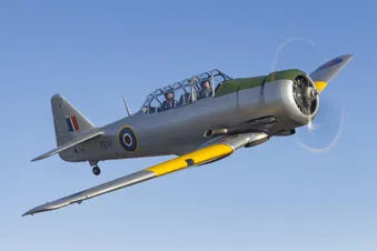 Vintage Harvard Warbird Experience - 20 mins near London.