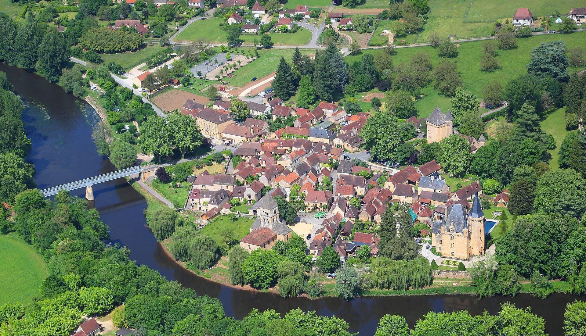 Village de Saint Léon sur Vézère.