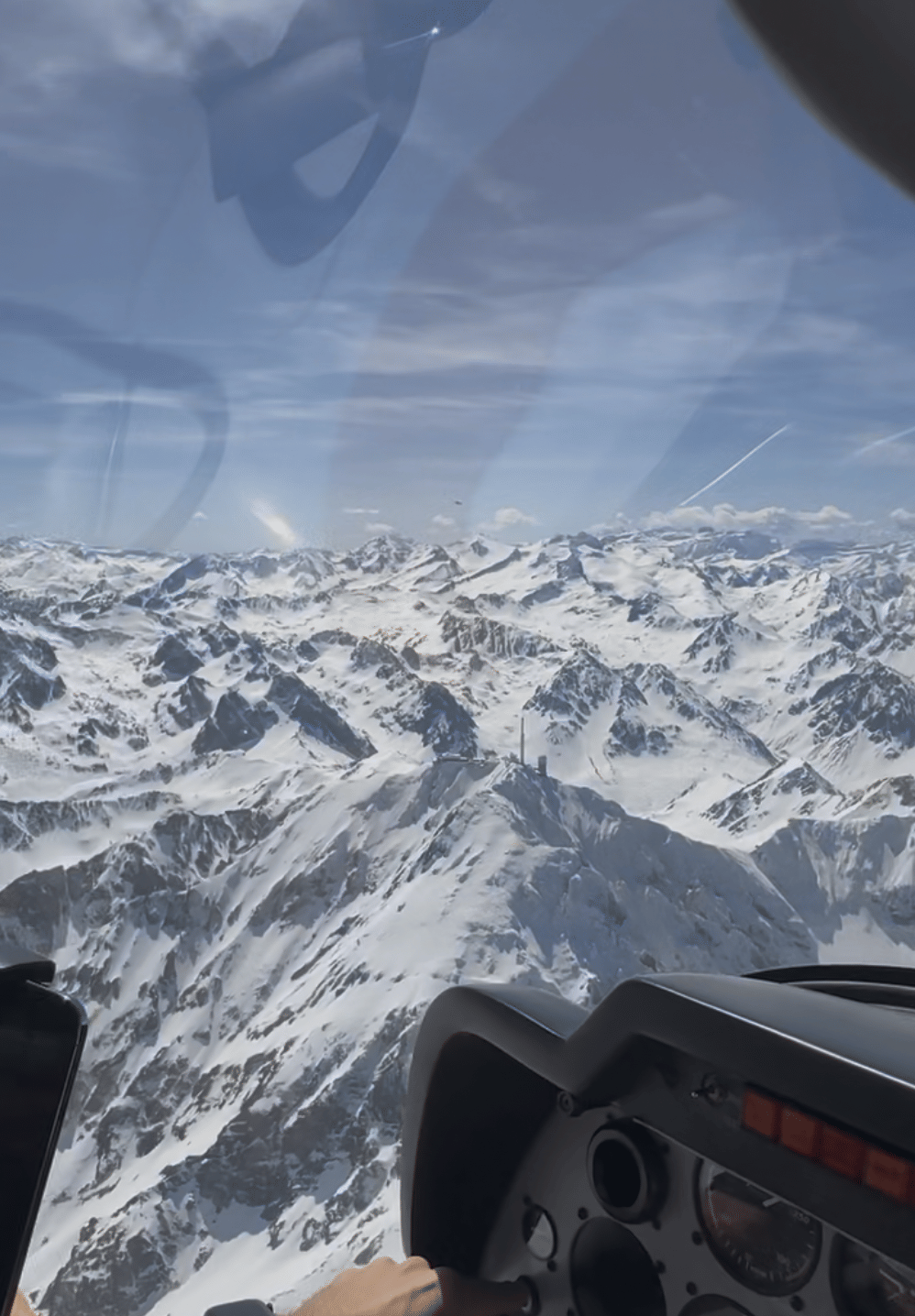 🛩️  Cap sur le Pic du Midi — Pyrénées vues du ciel