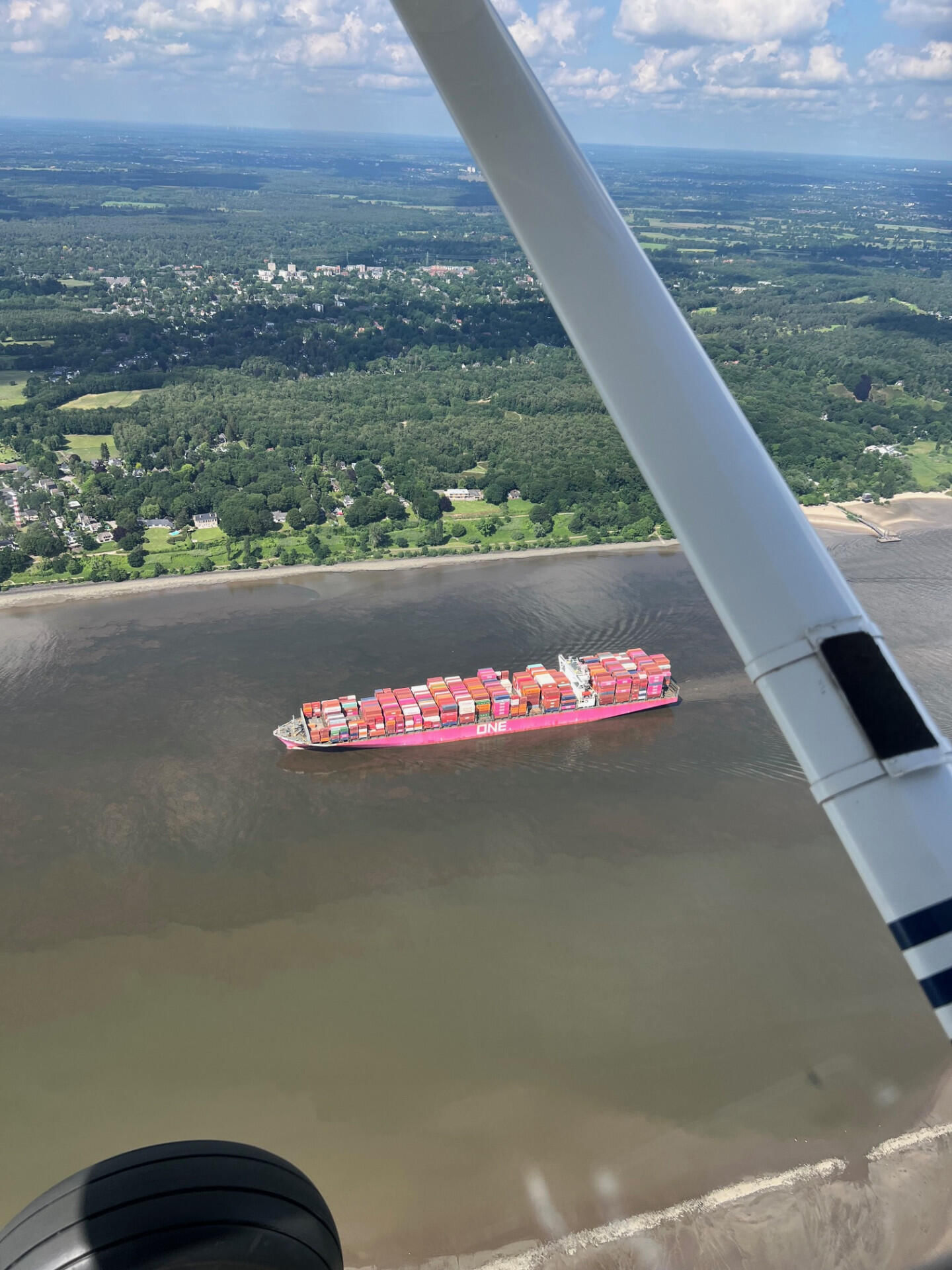Rundflug Hamburg über Burchardkai, Alster, Hamburg Flughafen