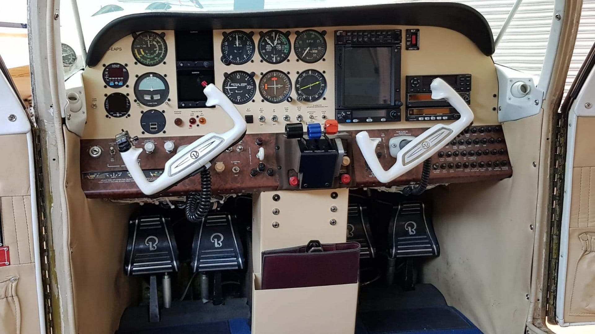 Beechcraft Sierra B24R