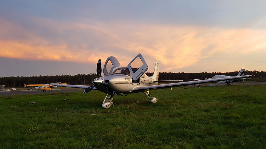 einmal im modernsten Flugzeug der Welt fliegen?!