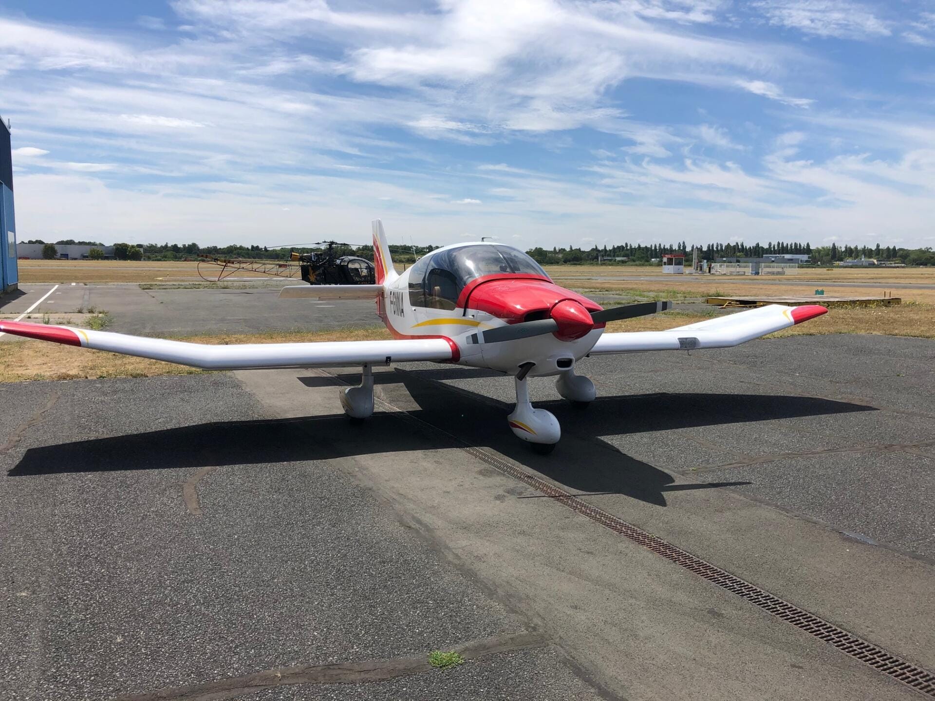 DisneyLand & Vaux-le-Vicomte & Fontainebleau en DR400 4 pers