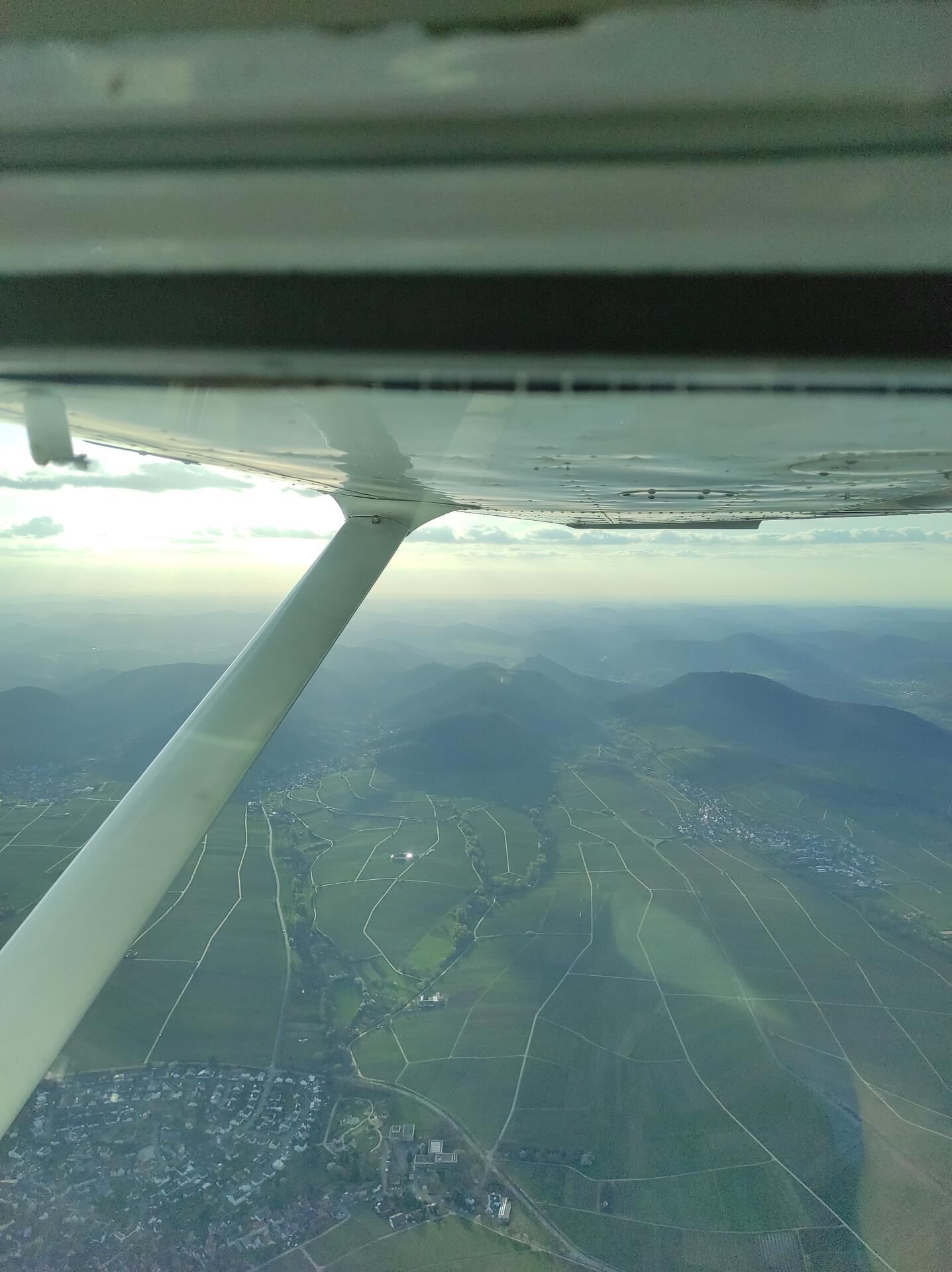 Rundflug über Pfalz und Karlsruhe