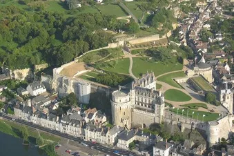 Balade aérienne : Châteaux de la Loire Est (2 passagers)