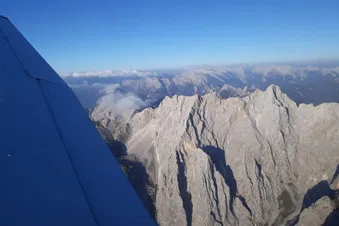Alpenrundflug -> Zugspitze + Schloss N. (ihr seid zu dritt)