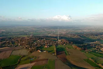 Balade aérienne : Les monts des Flandres depuis Merville