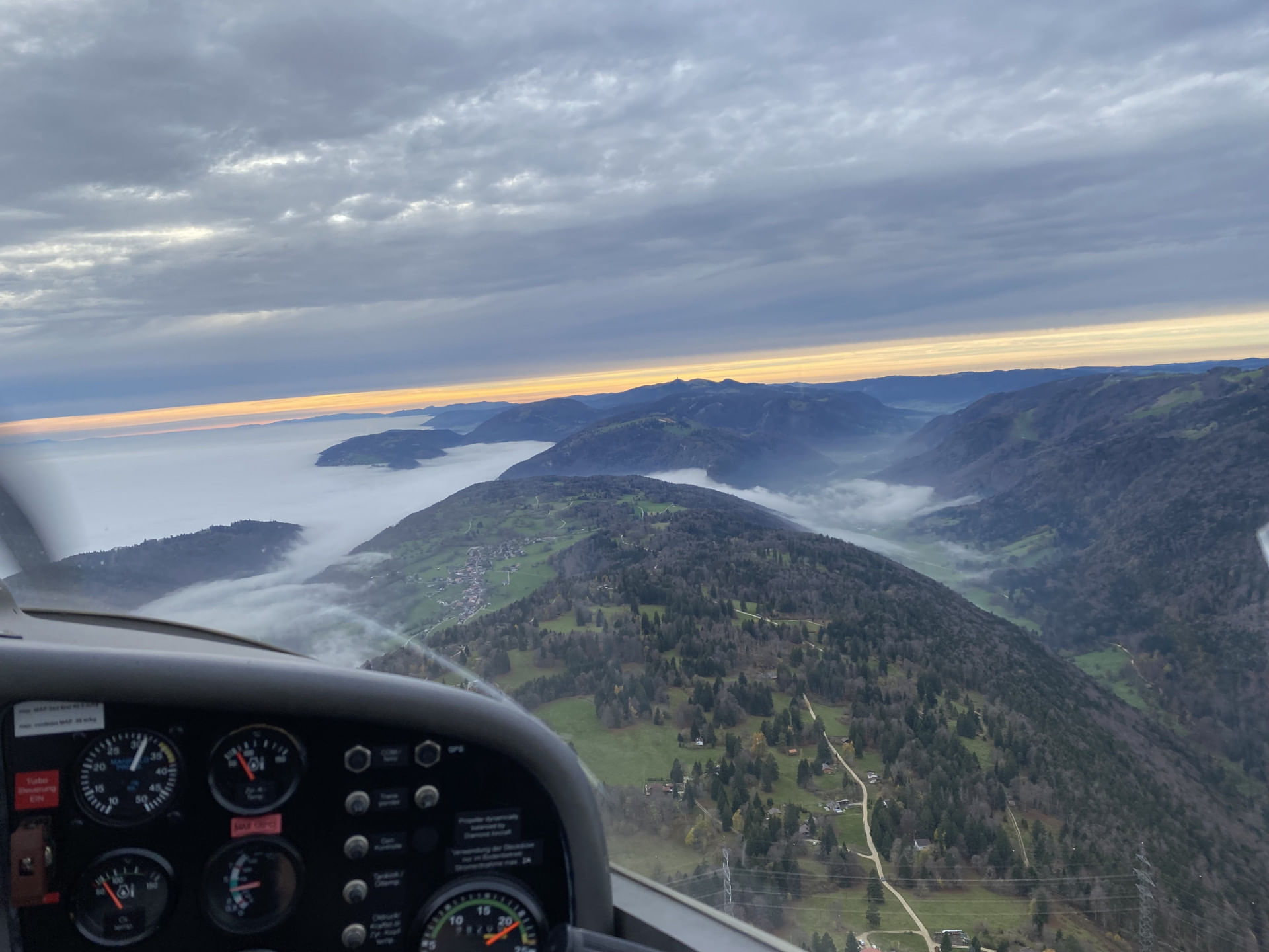 Nebeldecke über dem angrenzenden Mittelland