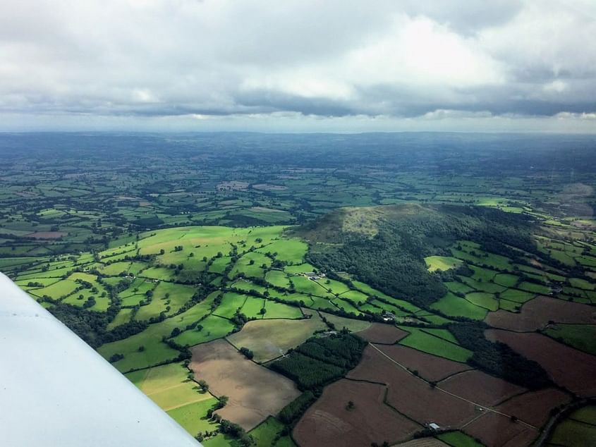 Fly to see Chatsworth House and Dovedale from the air