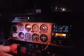 Vous aimez voler de jour, vous allez adorer le vol de nuit !