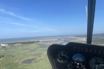 Survol de la côte jusqu’à Dieppe.