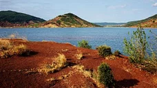 Balade aérienne : Le Lac du Salagou