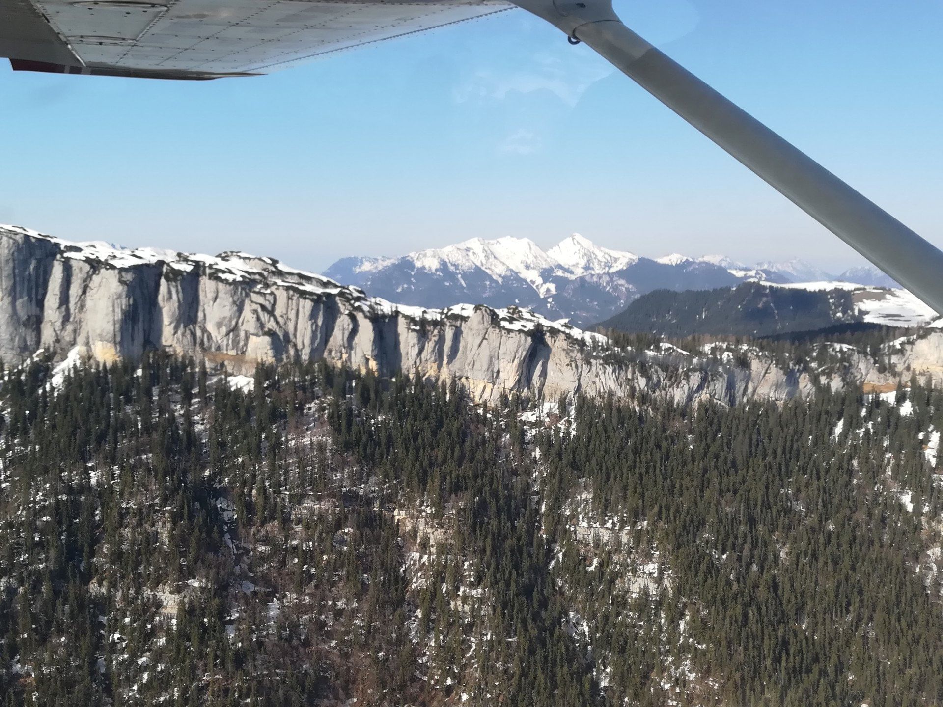 Rundflug über die Alpen: Chiemsee Schliersee und Tegernsee