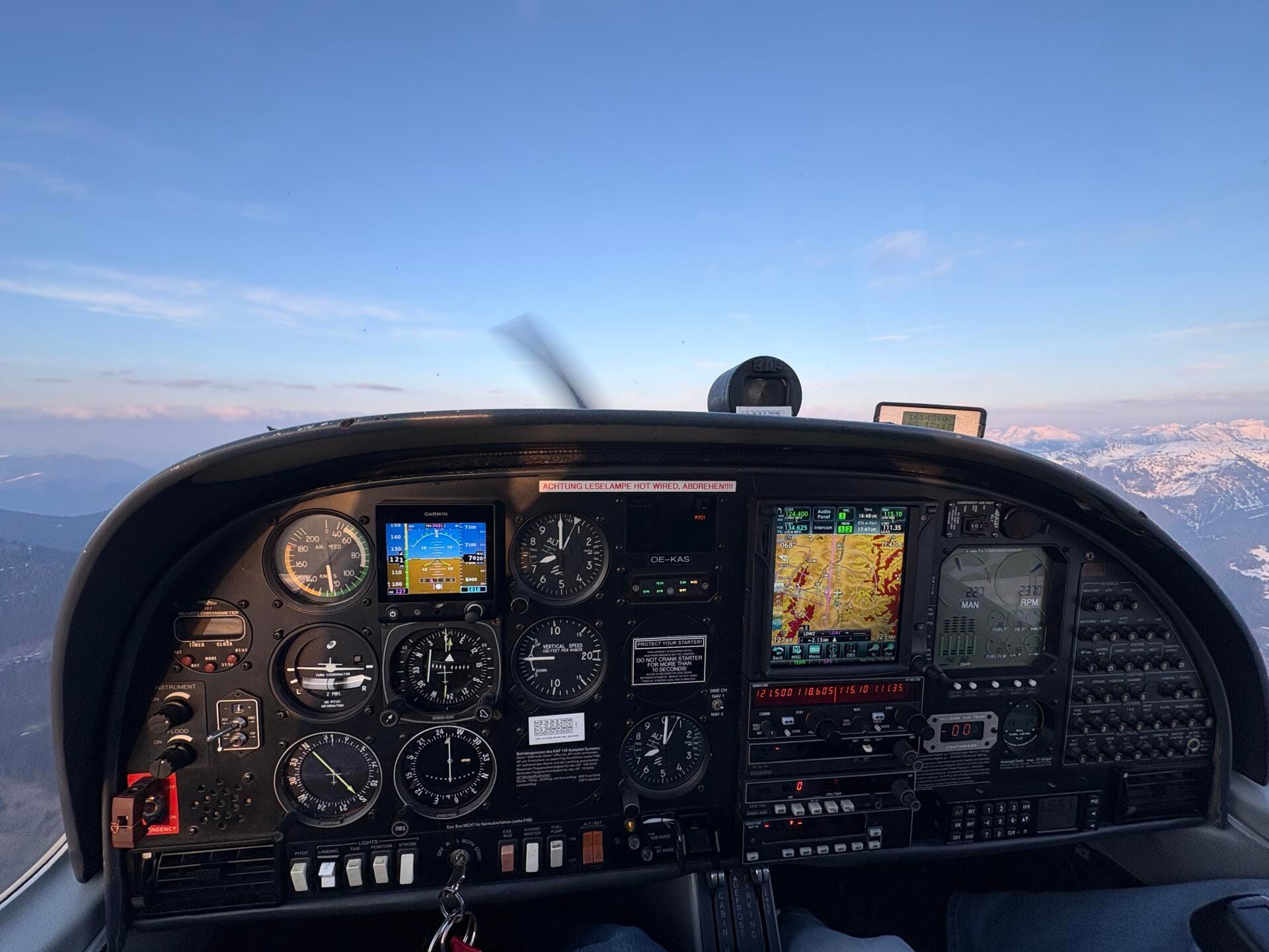 Cockpit Diamond DA40