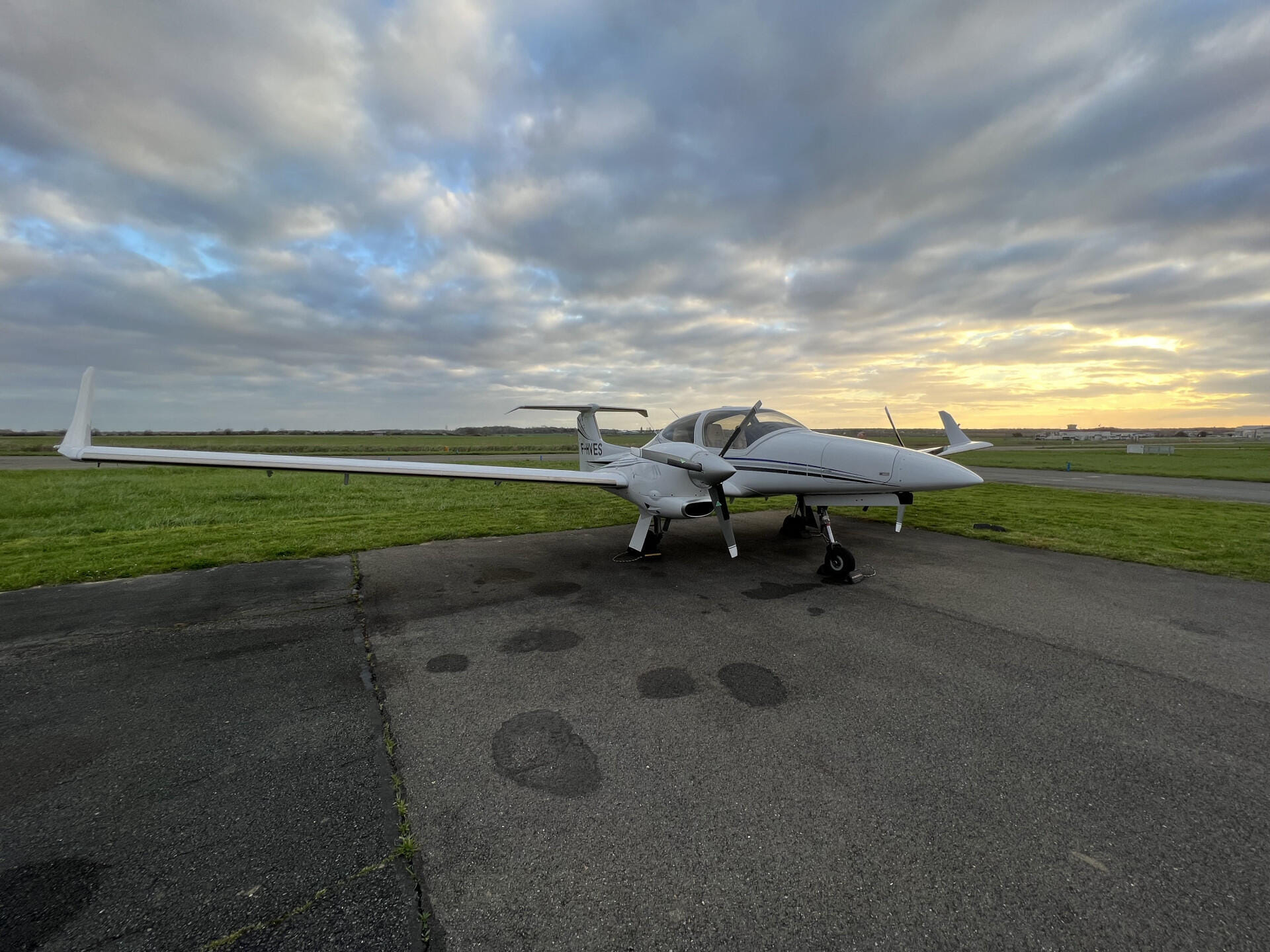 Vue extérieure du DA-42 Twin Star