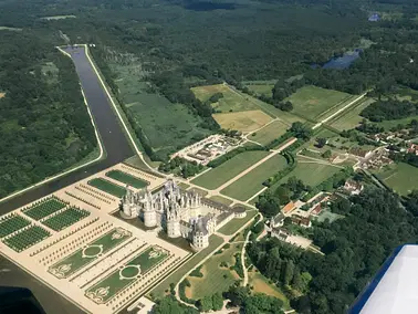 Histoire de Chambord par les airs !