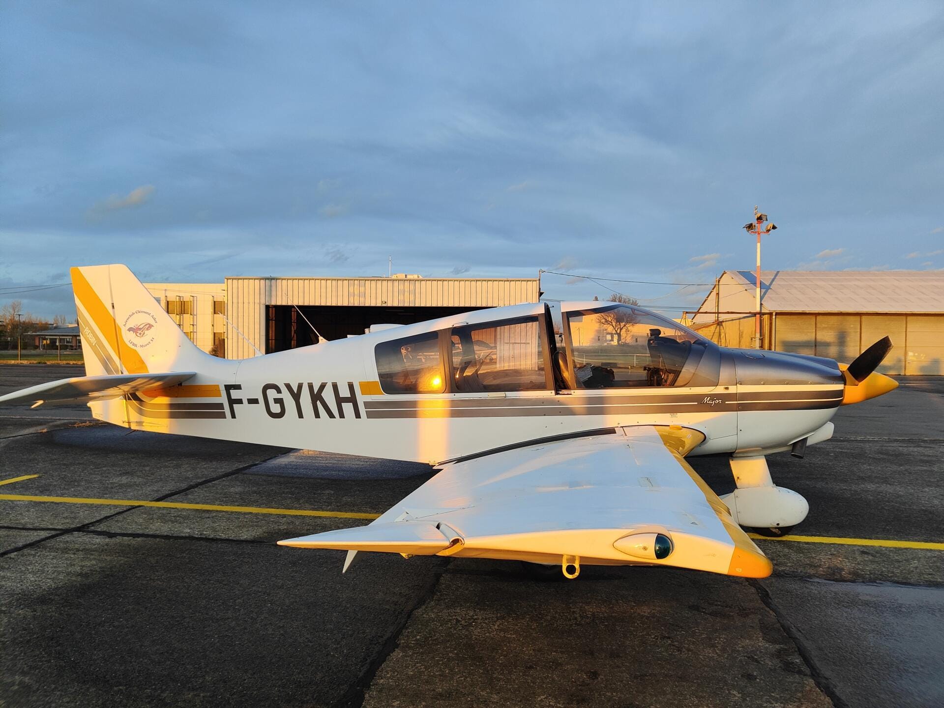 Robin DR400 - 160HP