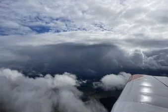 Survol des chateaux de Vaux-le-Vicomte et de l'Est parisien
