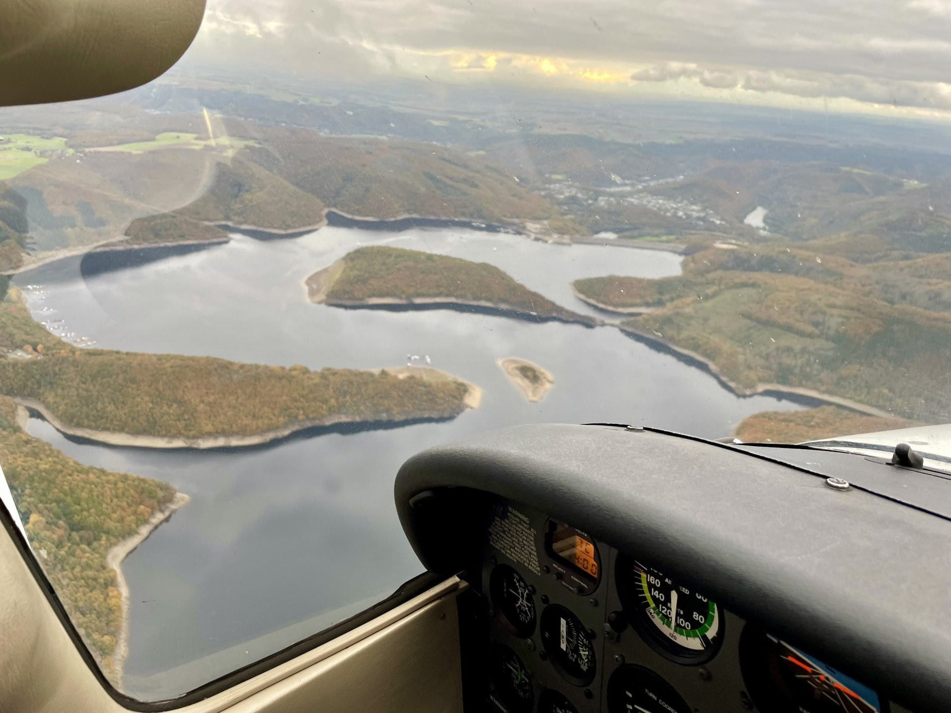 2-3 Pers. Rundflug: Eifel-Nürburgring & Siebengebirge