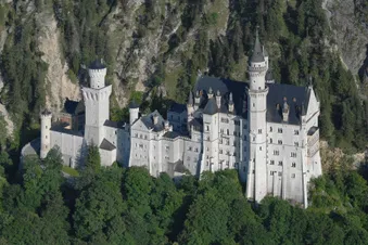 Bavaria from Above – Neuschwanstein to Munich 🏰✈️