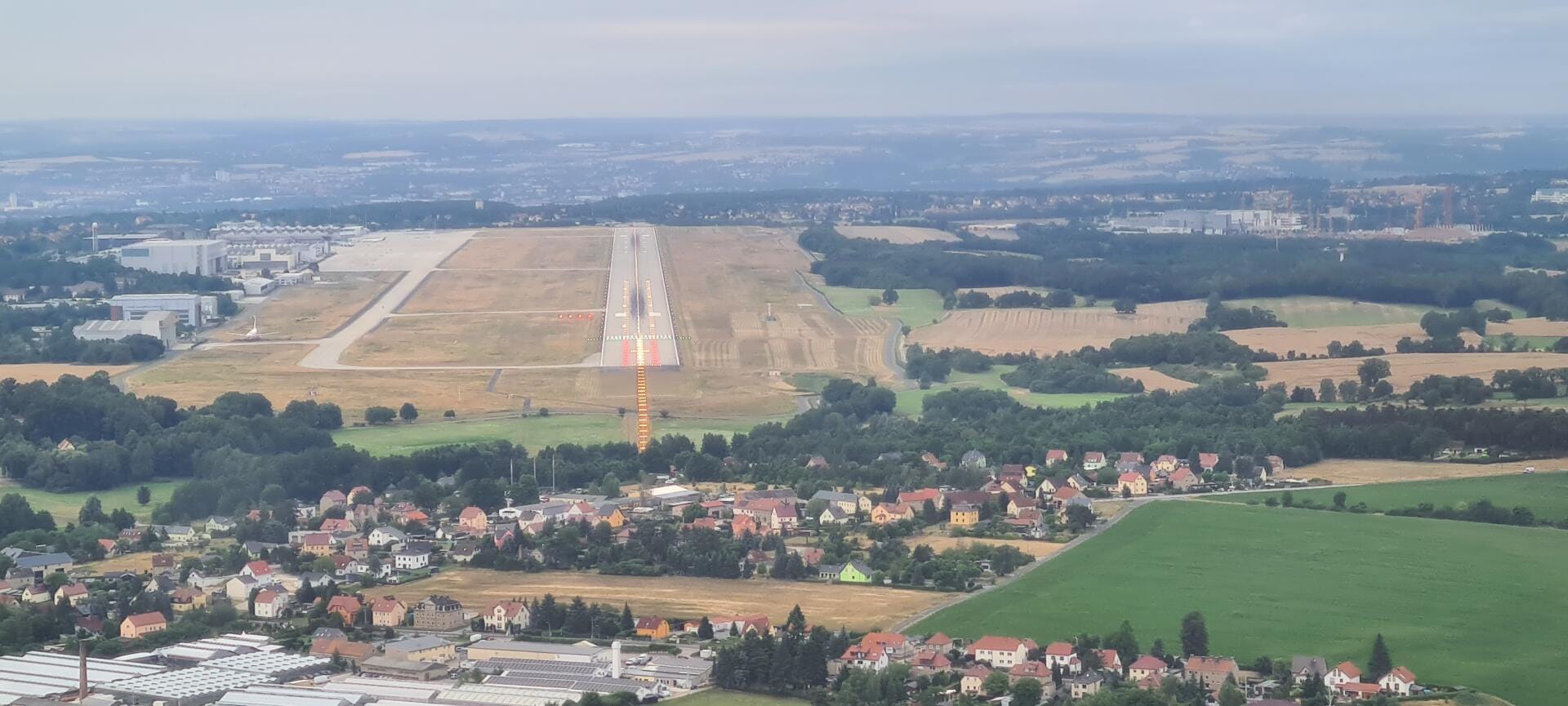 Im Anflug auf den Dresdner Flughafen