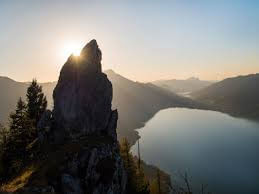 Flug in den Sonnenuntergang