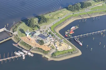 Deine Stadt aus der Luft: Rundflug über Bremen