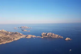 Alpes enneigées et Méditerranée ensoleillée