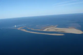 Le phare de Cordouan en remontant Le Médoc