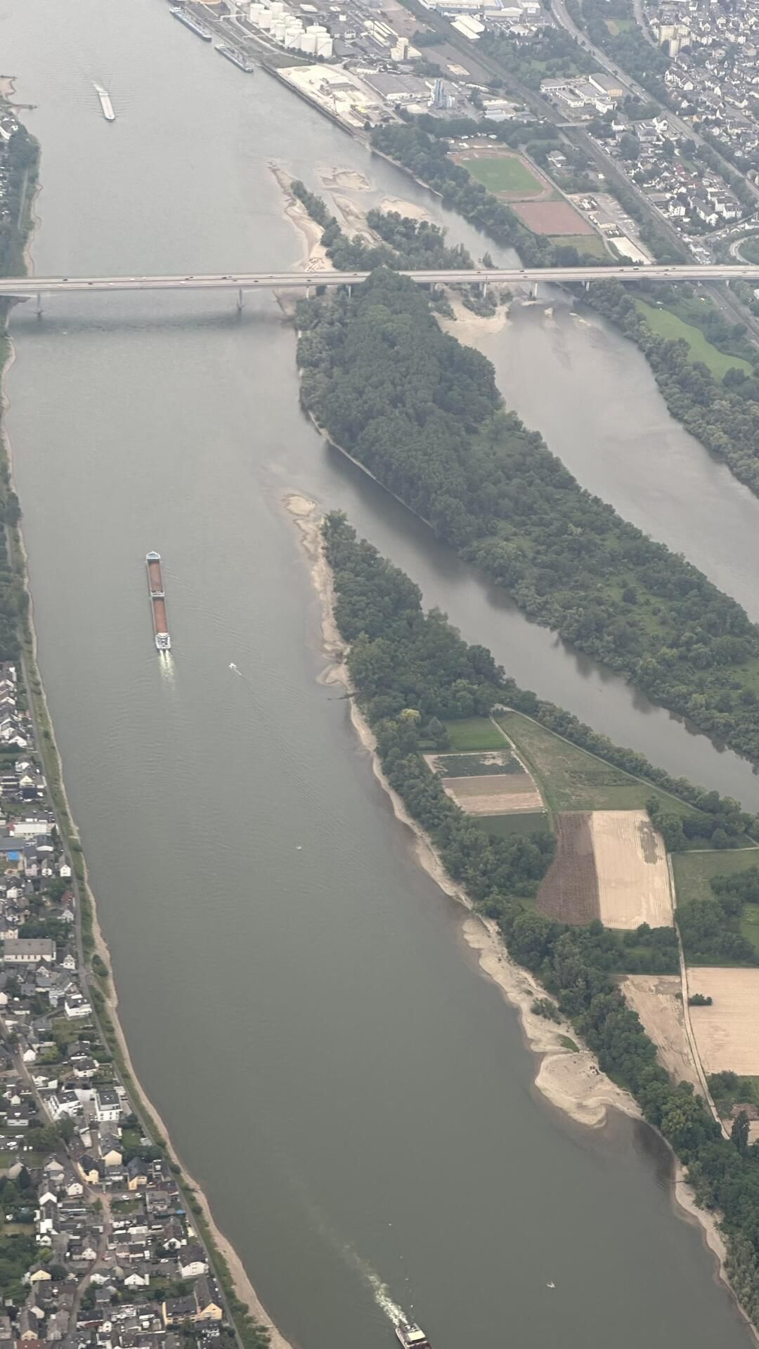 Siegerlandflughafen, Rundflug über Koblenz