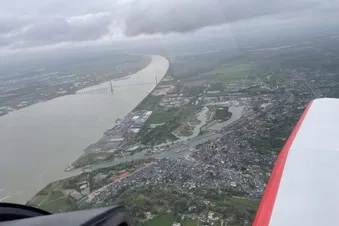Ville de honfleur et le pont de Normandie