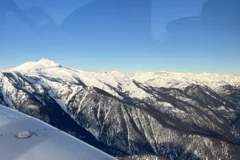 Montagnes enneigées Auron / Isola 2000