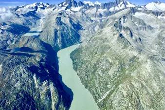 Sion via Aletschgletscher mit Landung / Coffee break in Sion