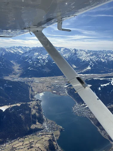 Rundflug über die Alpen und Salzburg