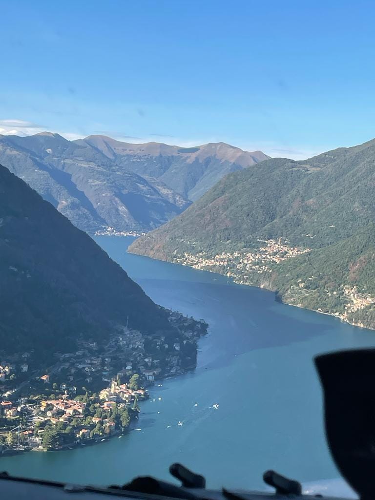 Scenic sightseeing on Como Lake