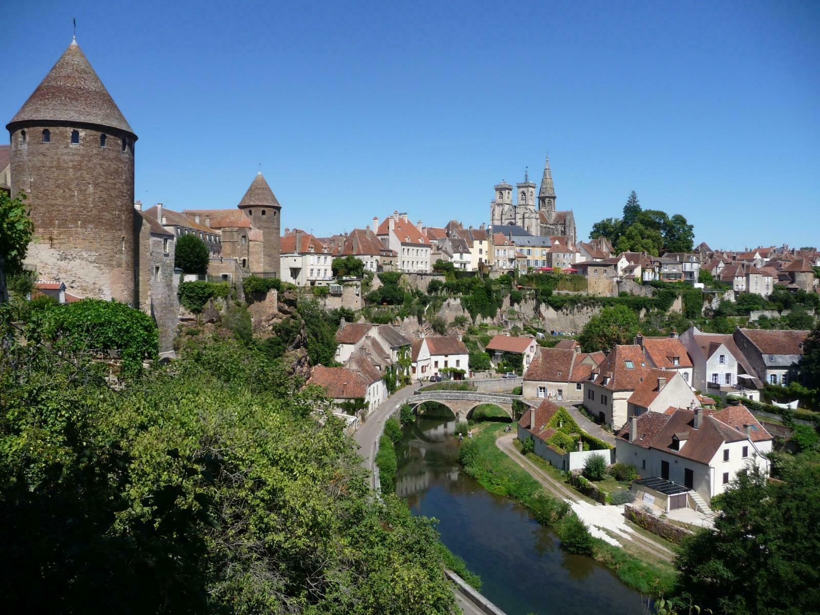 excursion d'une journée à Semur en Auxois
