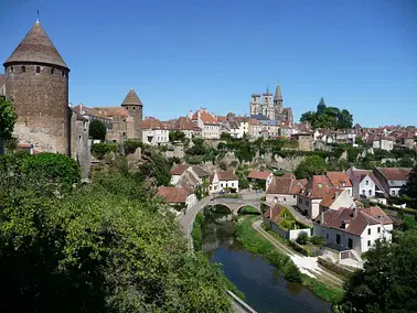 excursion d'une journée à Semur en Auxois
