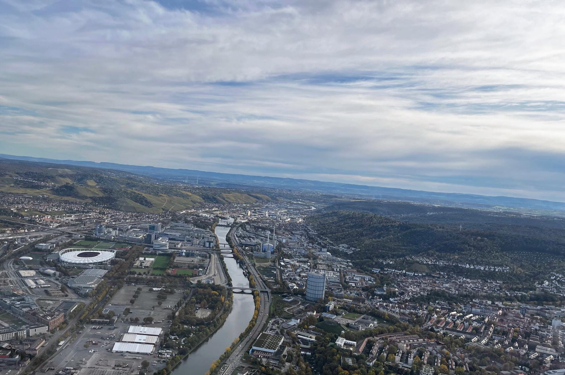 Canstatter Wasen, MHP Arena/Neckarstadion