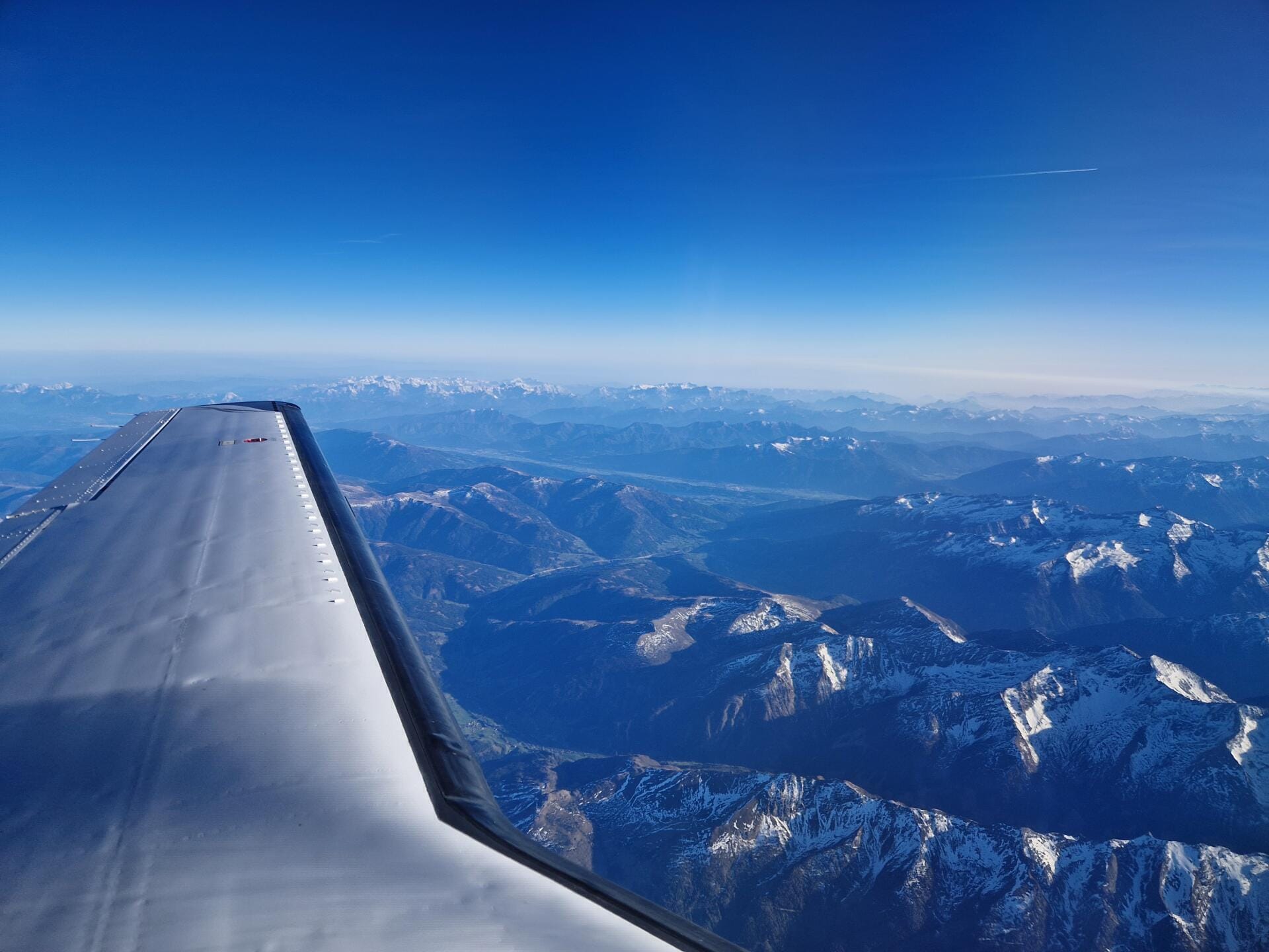 Propose YOUR OWN flight route!