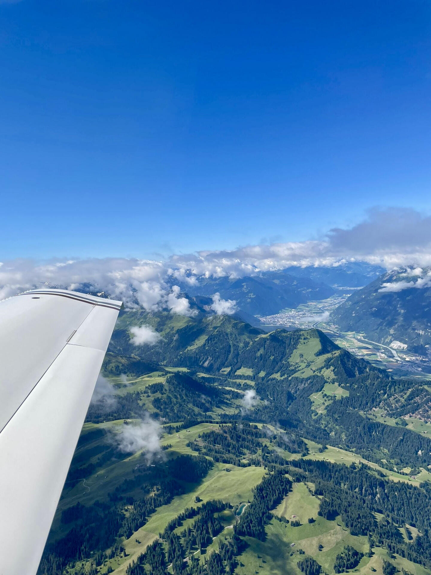 über den Alpen auf dem Weg nach Osteuropa