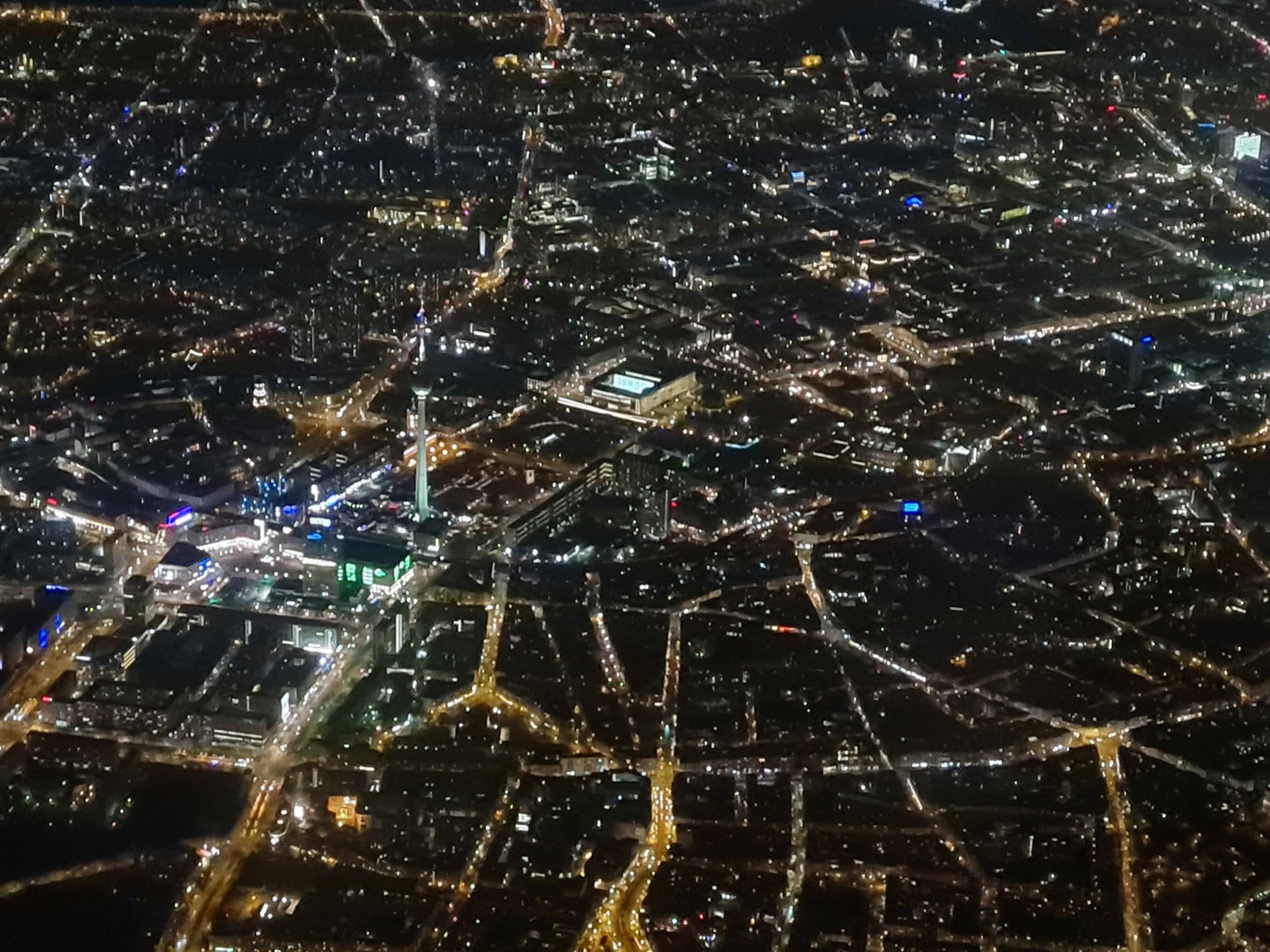 Nachtflug über Berlin in einer Cessna 172 für 2-3 Personen